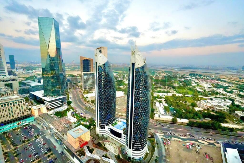 Vibe Luxury Service * Dubai