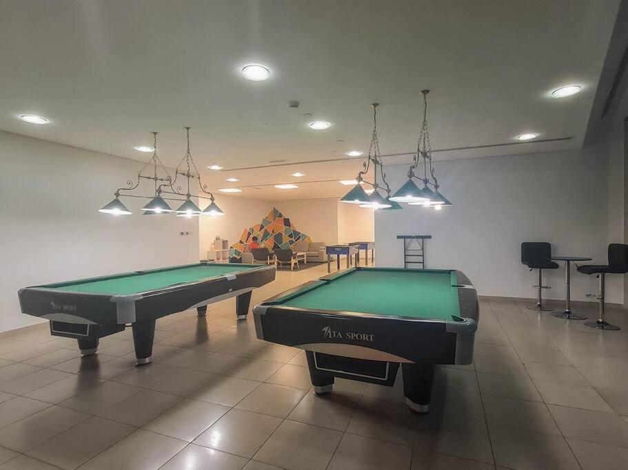 Marina Heights, 2 Bedroom Apartment *