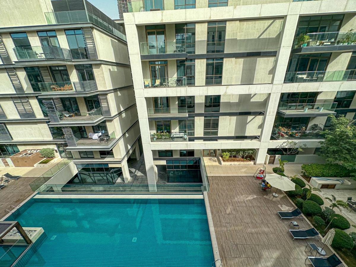 Apartamento Higuests - Charming Retreat In Citywalk With Balcony And Pool