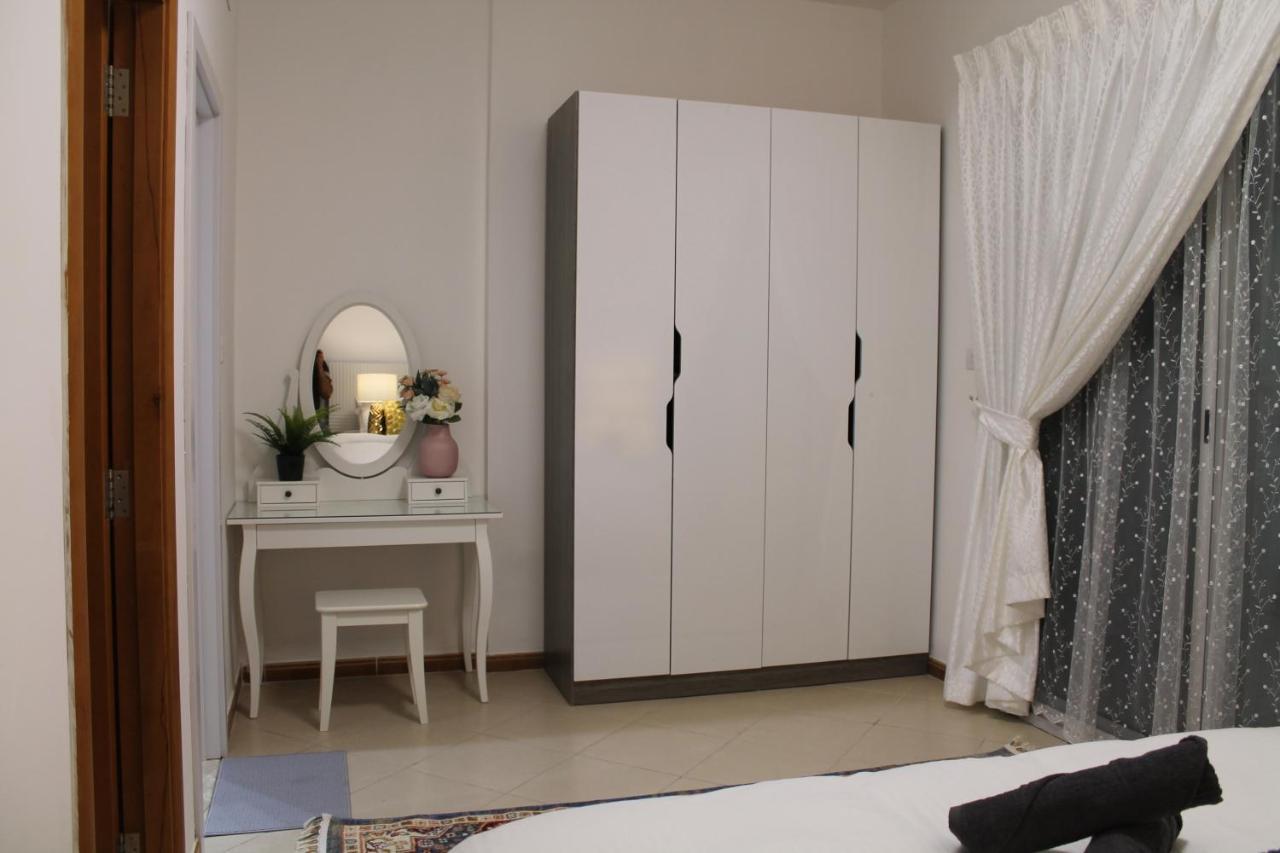 Newly Furnished Cozy 1 Bedroom Close To Jbr And Metro Apartemen Dubai