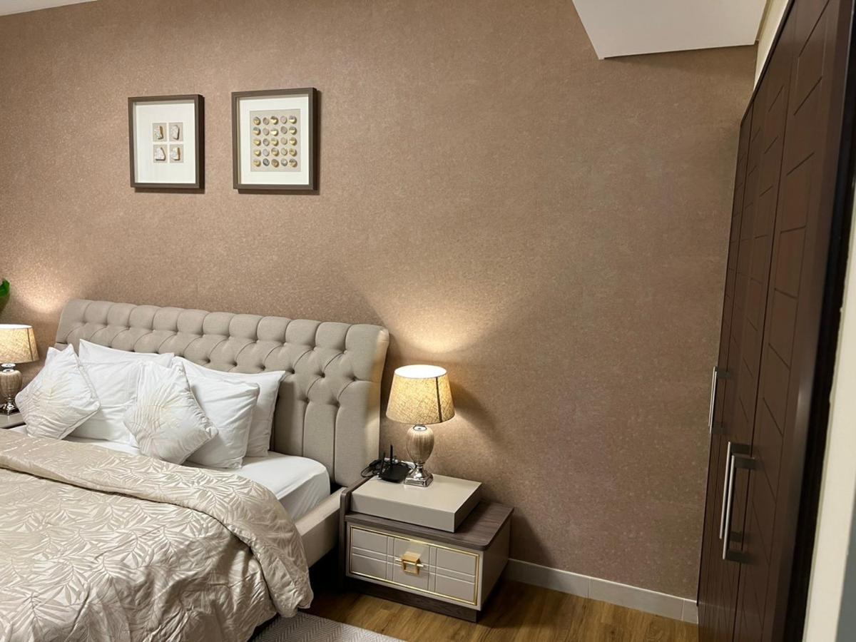 Luxury 2br- Burj Khalifa View In Blvd -1402 * Dubai