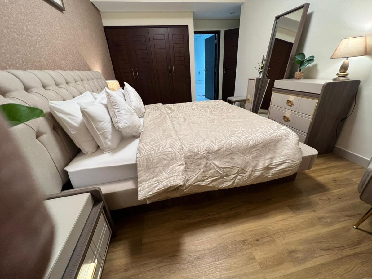 Luxury 2br- Burj Khalifa View In Blvd -1402 * Dubai