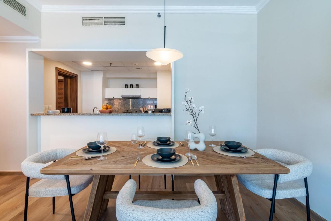 Appartement Luxurious Style 2br In Marina W/ Yacht View Dubaï