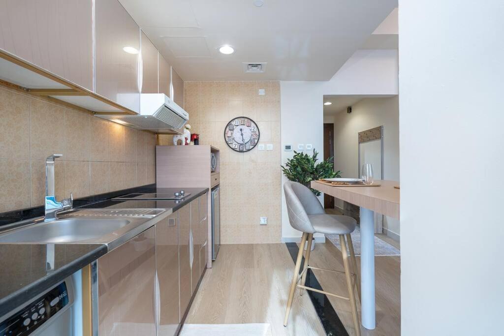 High-floor Studio With Panoramic Marina Views Dubái