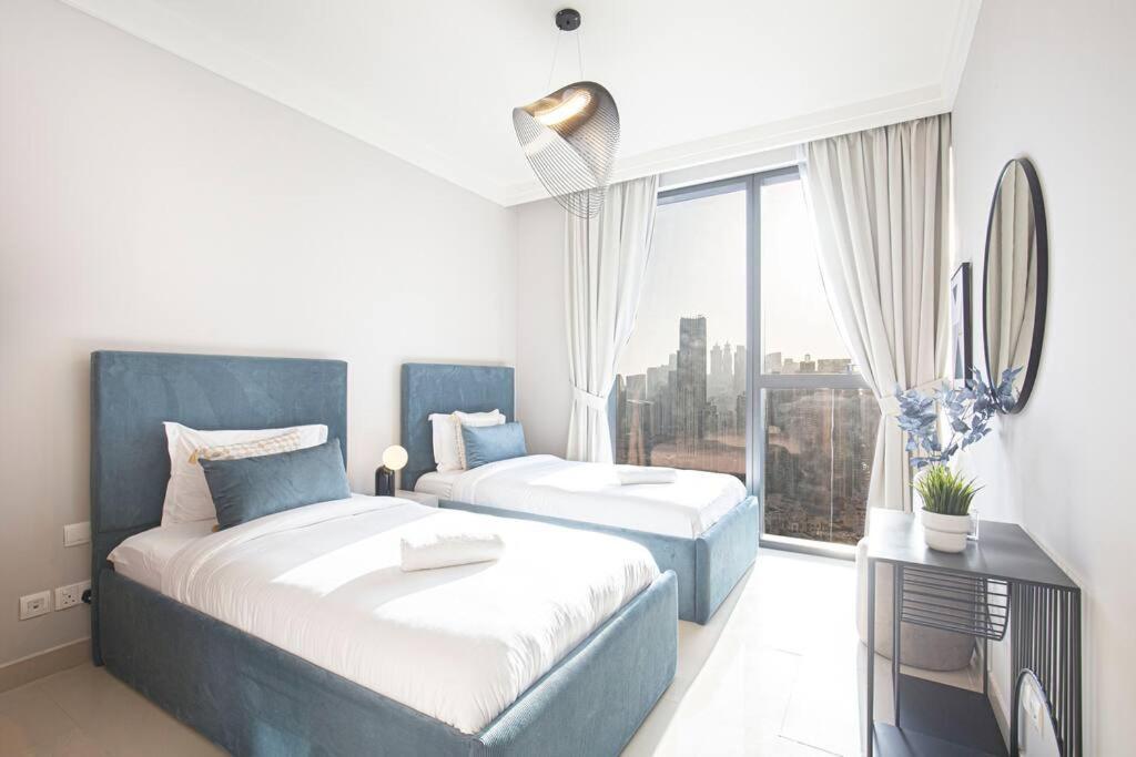 Magnificent Brand New Lux 3br With Burj/ Fnt View * Dubai