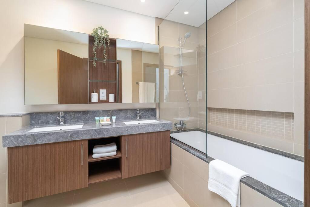 Apartemen Vogue - 5242 Marina - Marina Views Near Jbr & Ain *
