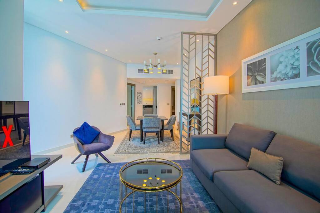 Apartemen Luxury With A Canal View Dubai