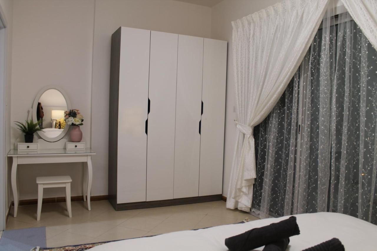 Newly Furnished Cozy 1 Bedroom Close To Jbr And Metro Apartemen Dubai