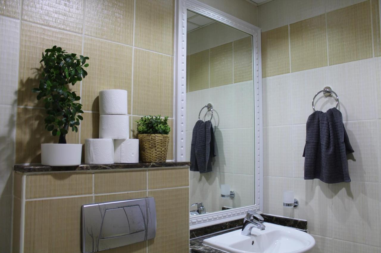 Apartemen Newly Furnished Cozy 1 Bedroom Close To Jbr And Metro *