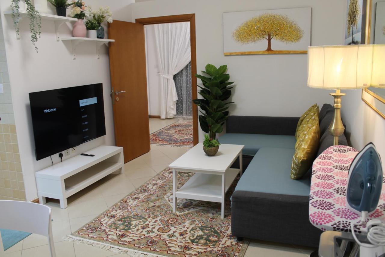 Newly Furnished Cozy 1 Bedroom Close To Jbr And Metro Apartemen Dubai