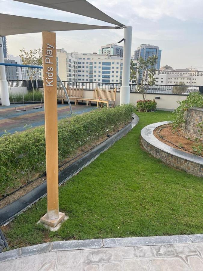 Apartemen Luxury 1 Bedroom In Miraclz Tower By Danube Properties *