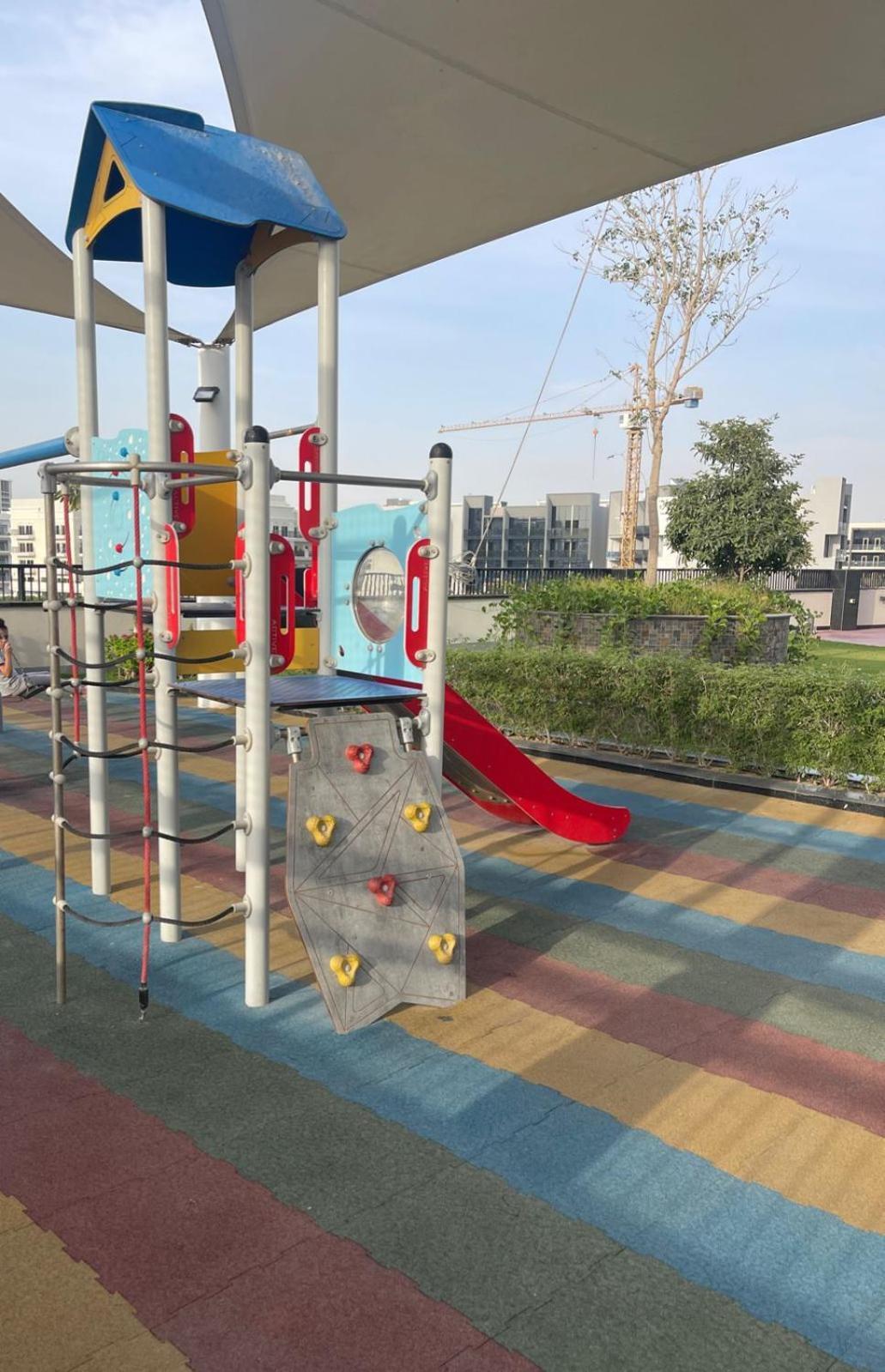 Apartemen Luxury 1 Bedroom In Miraclz Tower By Danube Properties Dubai