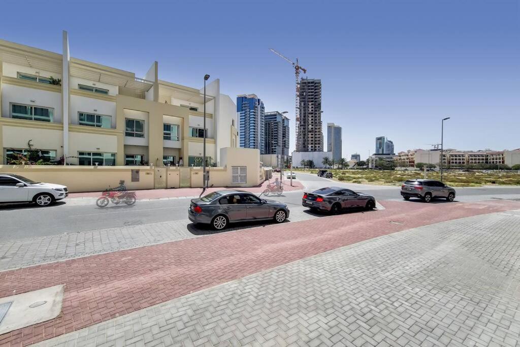 Stylish Brand New In Pantheon Elysee 2 In The Heart Of Jvc Holiday home Dubai