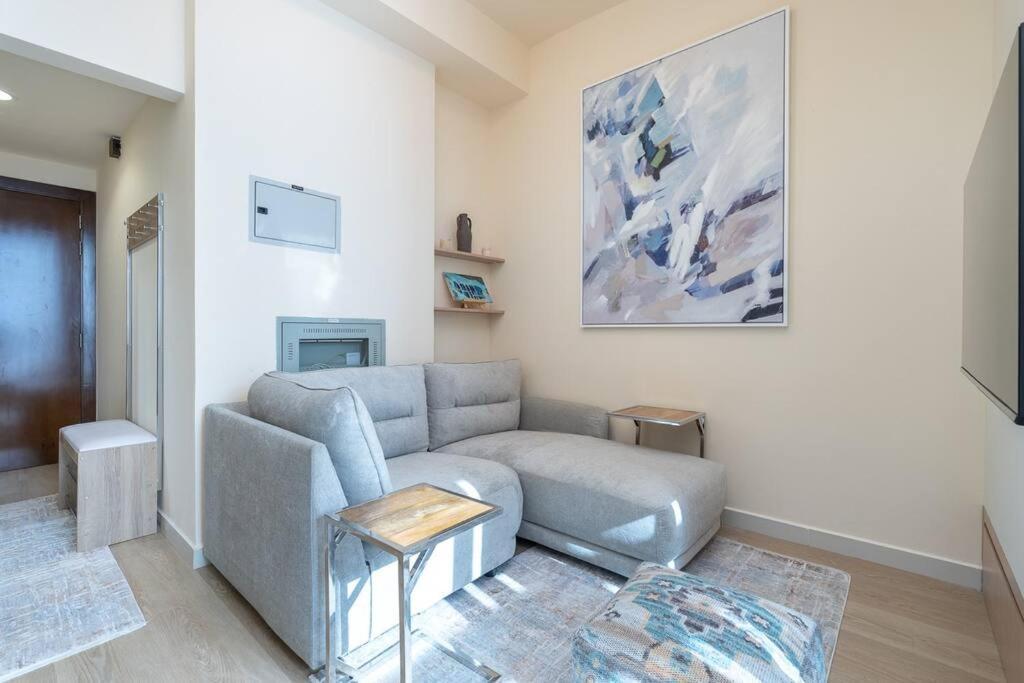 High-floor Studio With Panoramic Marina Views