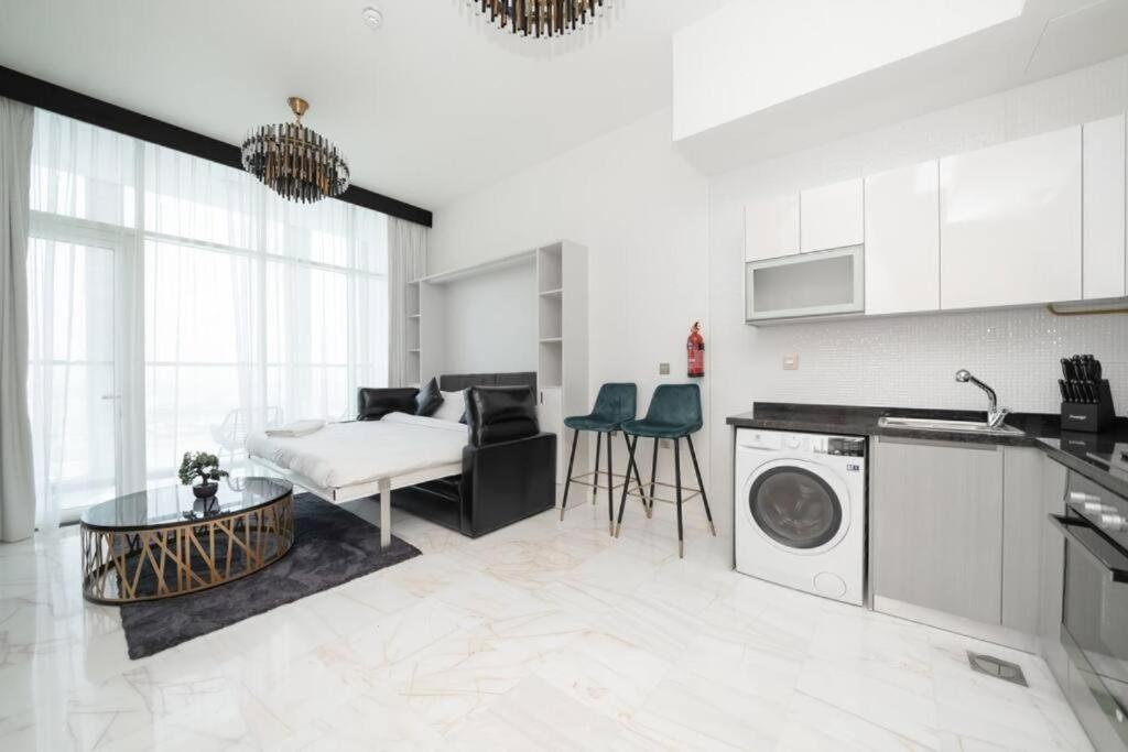 Ferienhaus Brown Stone - Canal & Burj Khalifa View Bayz Dubai