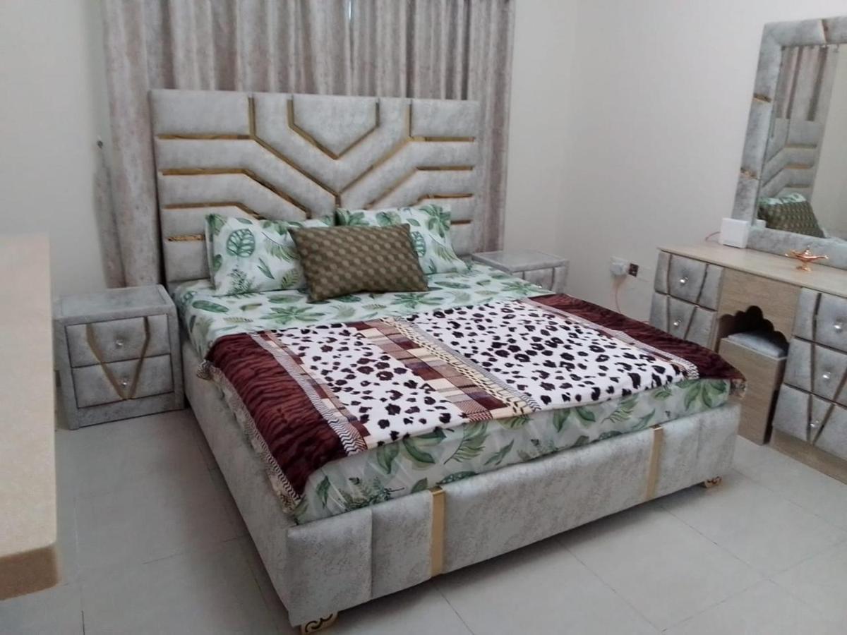 Wisma tamu Standard With Common Washroom Dubai