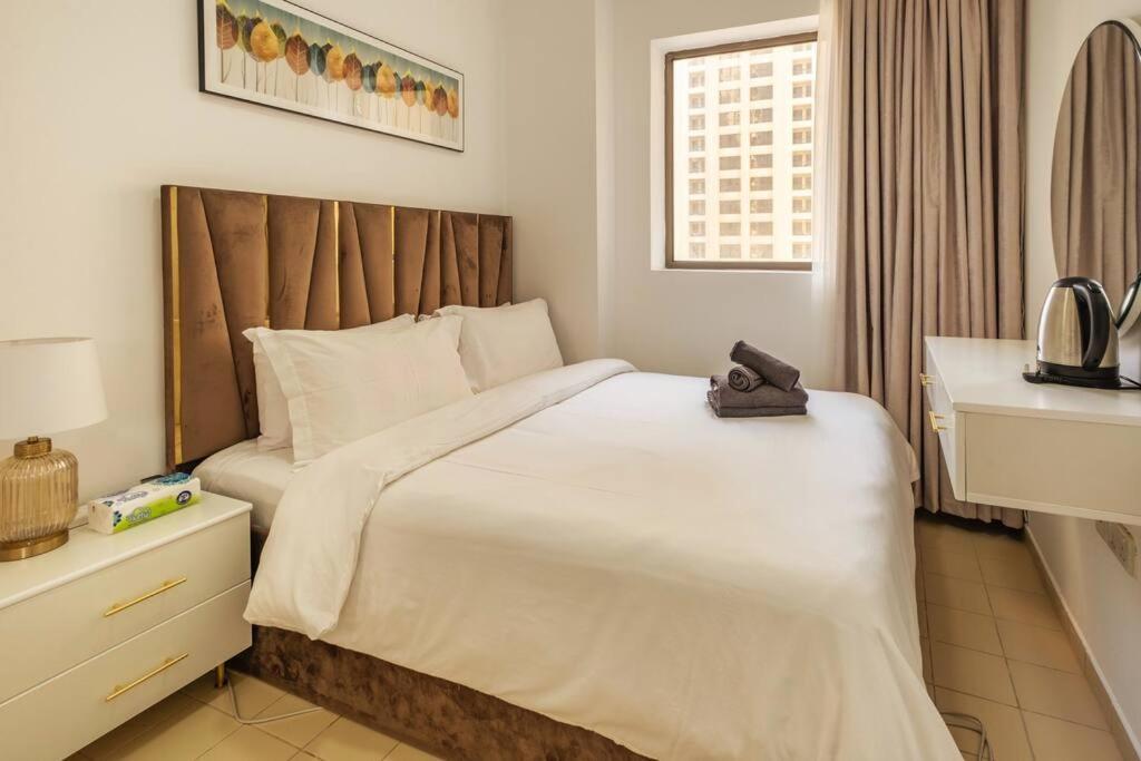 Gasthuis Leen Homes-jbr -spacious 4 Bedroom *