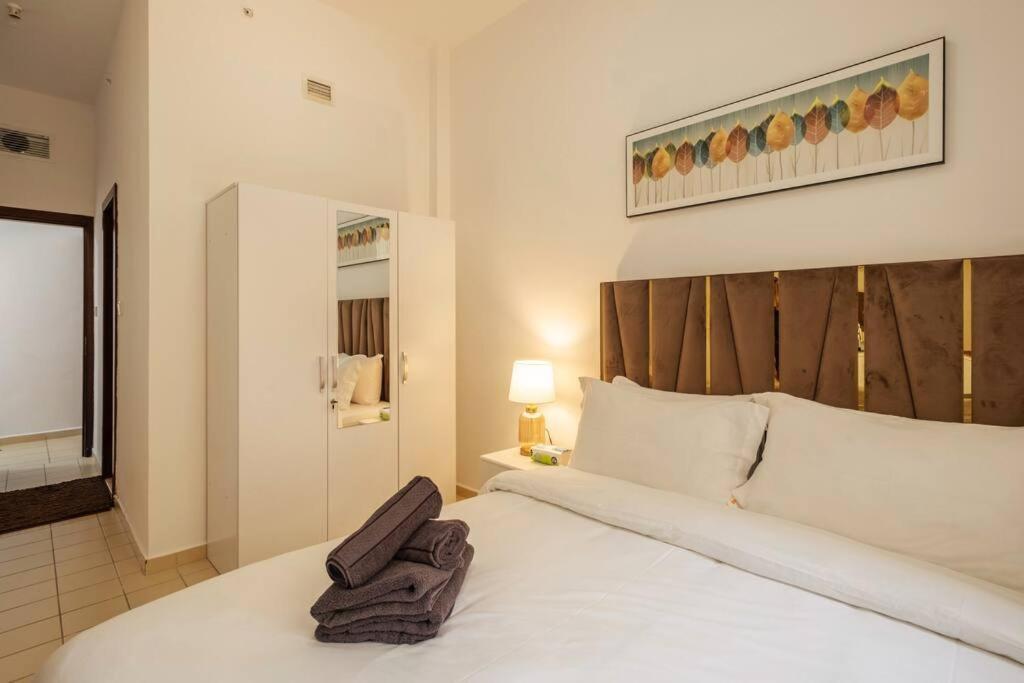 Leen Homes-jbr -spacious 4 Bedroom Gasthuis Dubai