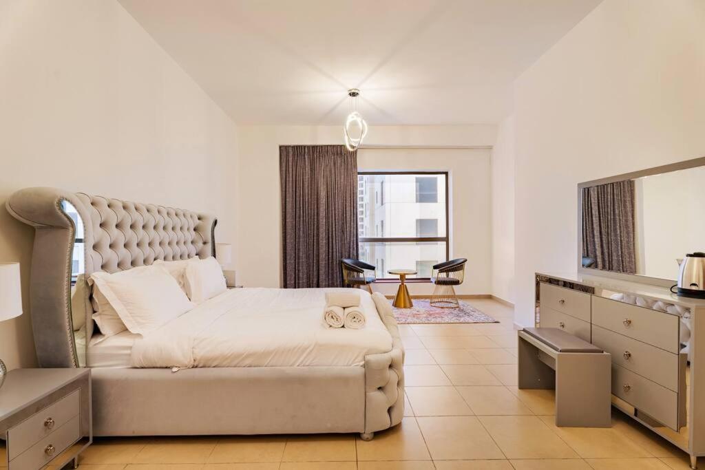 Leen Homes-jbr -spacious 4 Bedroom Gasthuis