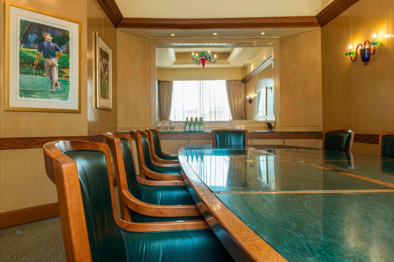 Le Meridien Fairway Hotell 4*