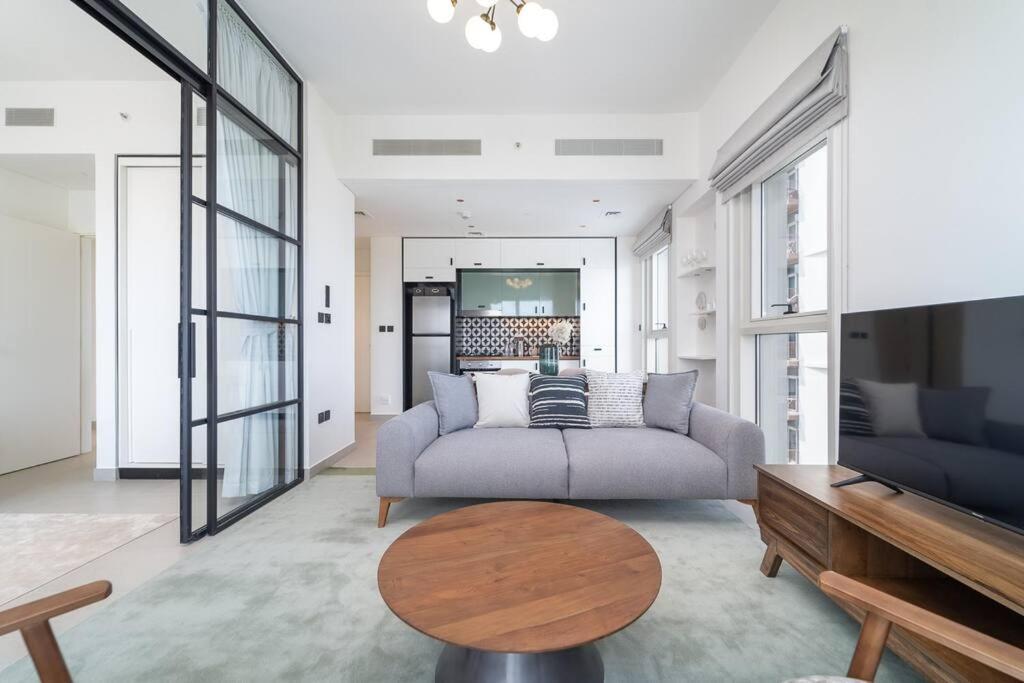 Apartamento Cozy 2bd - Work In Style Dubái