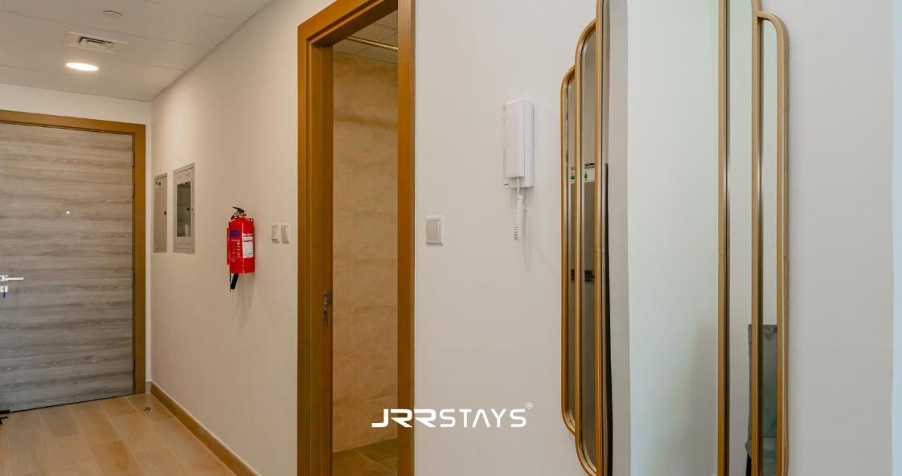 Appartement Stylish - Panoramic Pool View - Jvc