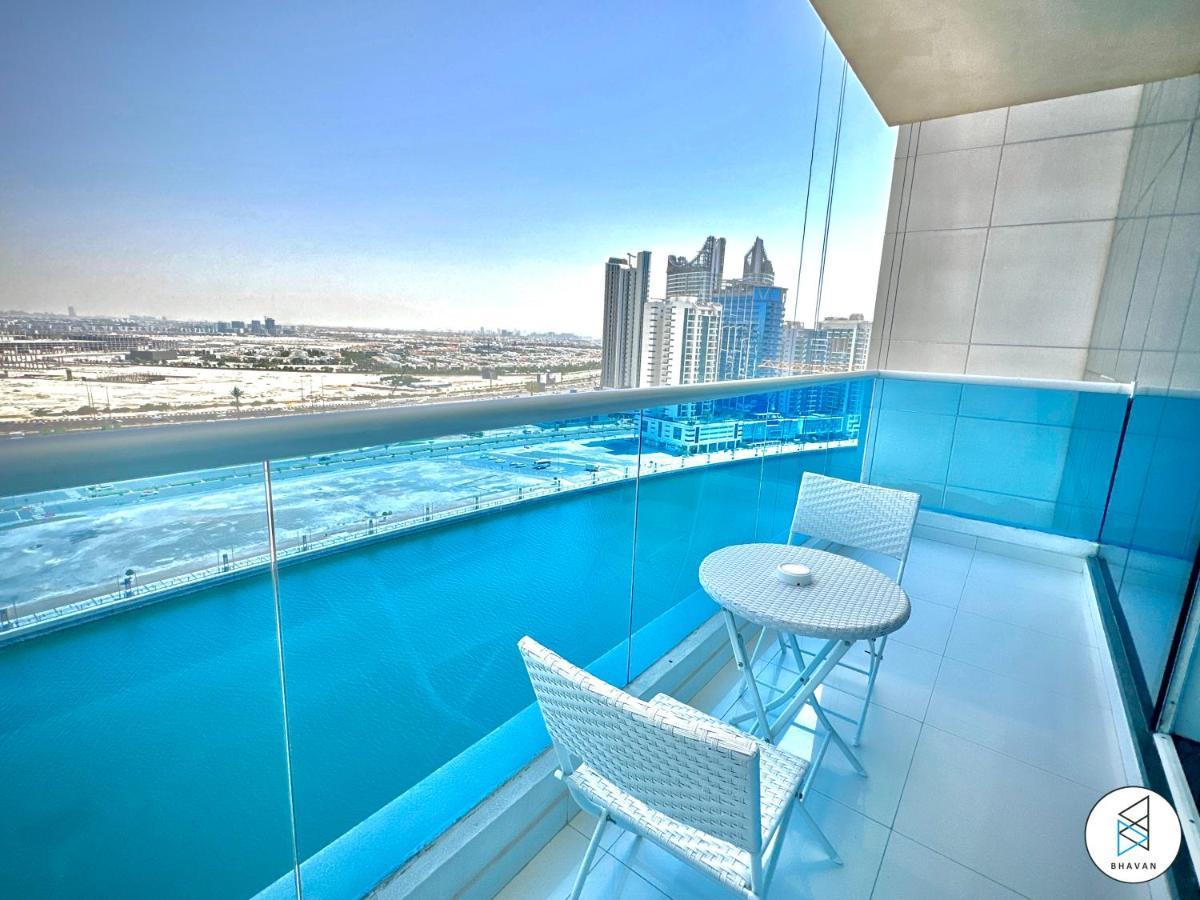 At Business Bay By Bhavan * Dubaï