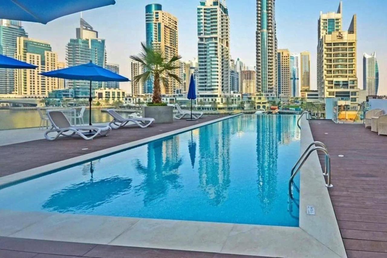 Vivid 2-bedroom Marina View Apartamento