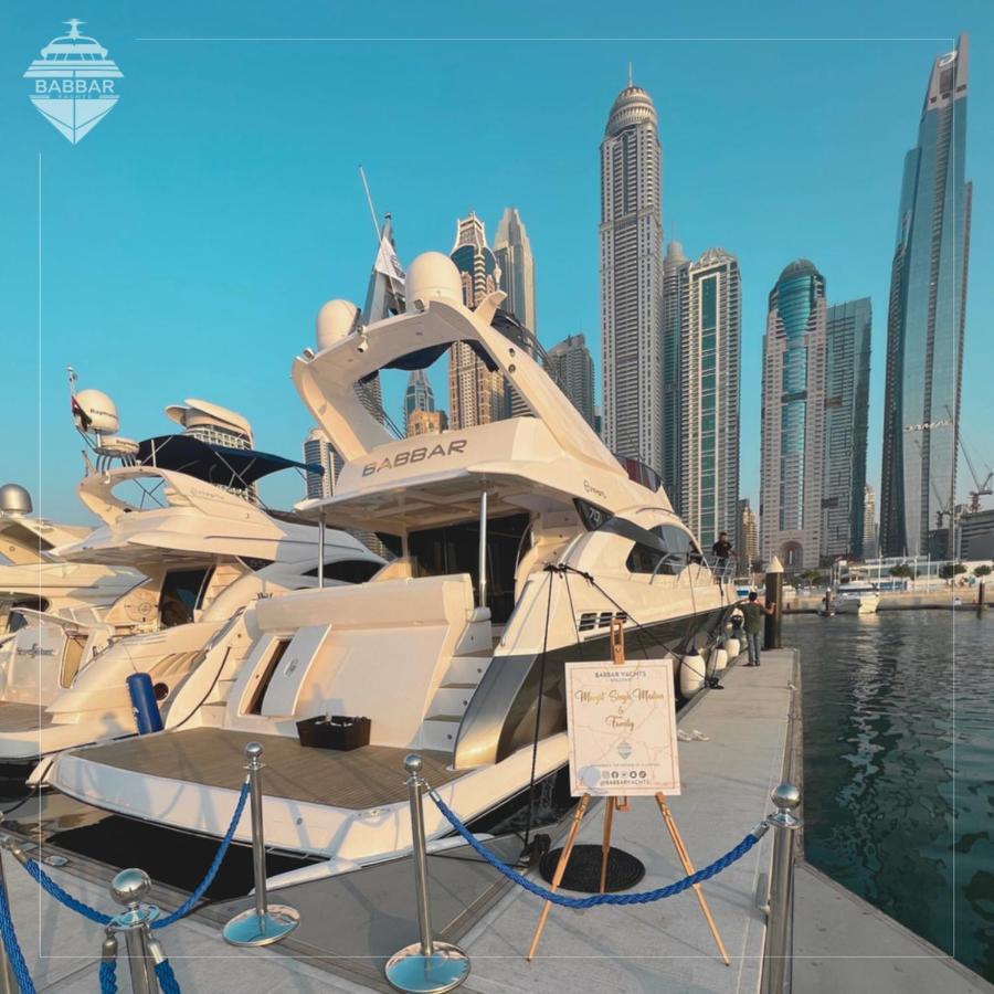 Babbar Yachts Hotel en barco *