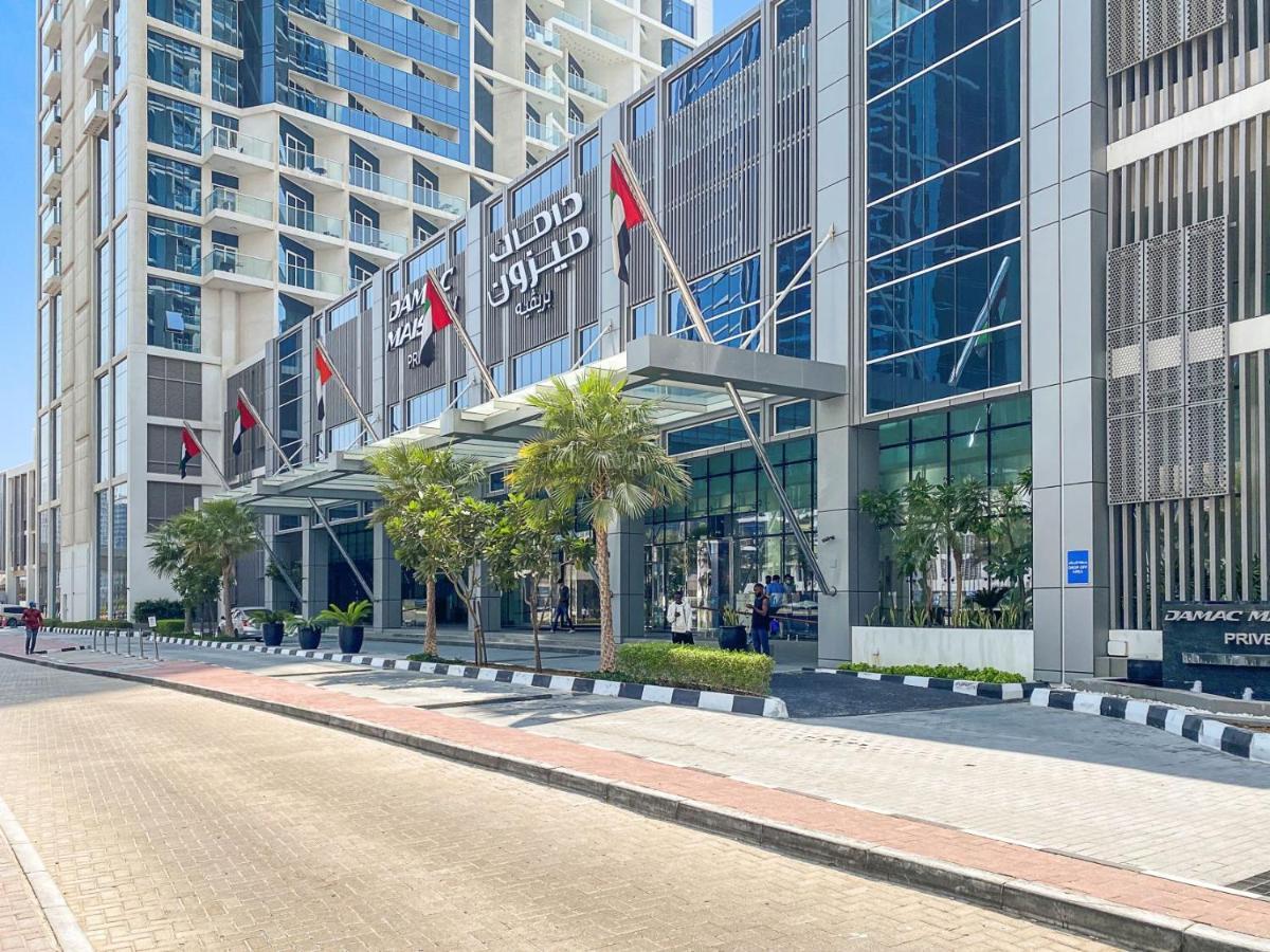 A Living Modern 1br With Balcony & Canal View At Prive-517 Business Bay Apartment