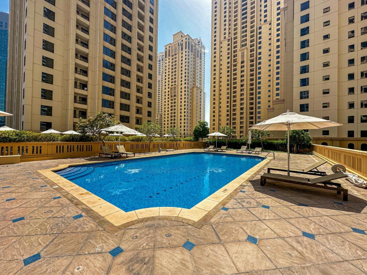 Higuests - Artistic Waterfront Apt, Perfect For Lovers Apartemen