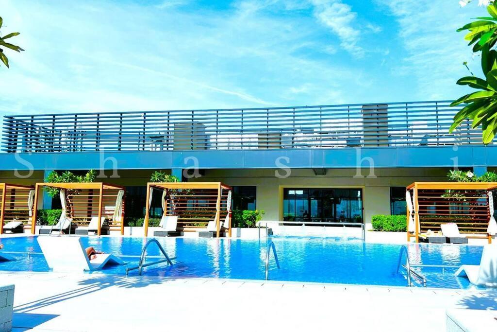 The Shrashi Suites, Creek Harbour - Paradise On The Island With Skyline & Burj Khaleefa View