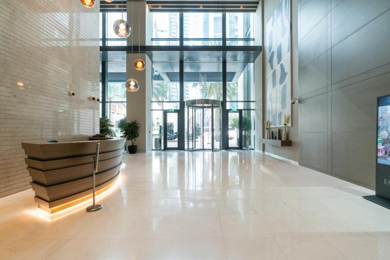 Ultimate / Downtown / 3 Beds / Upscale Luxury / Fantastic Finishing / New Building * Dubai