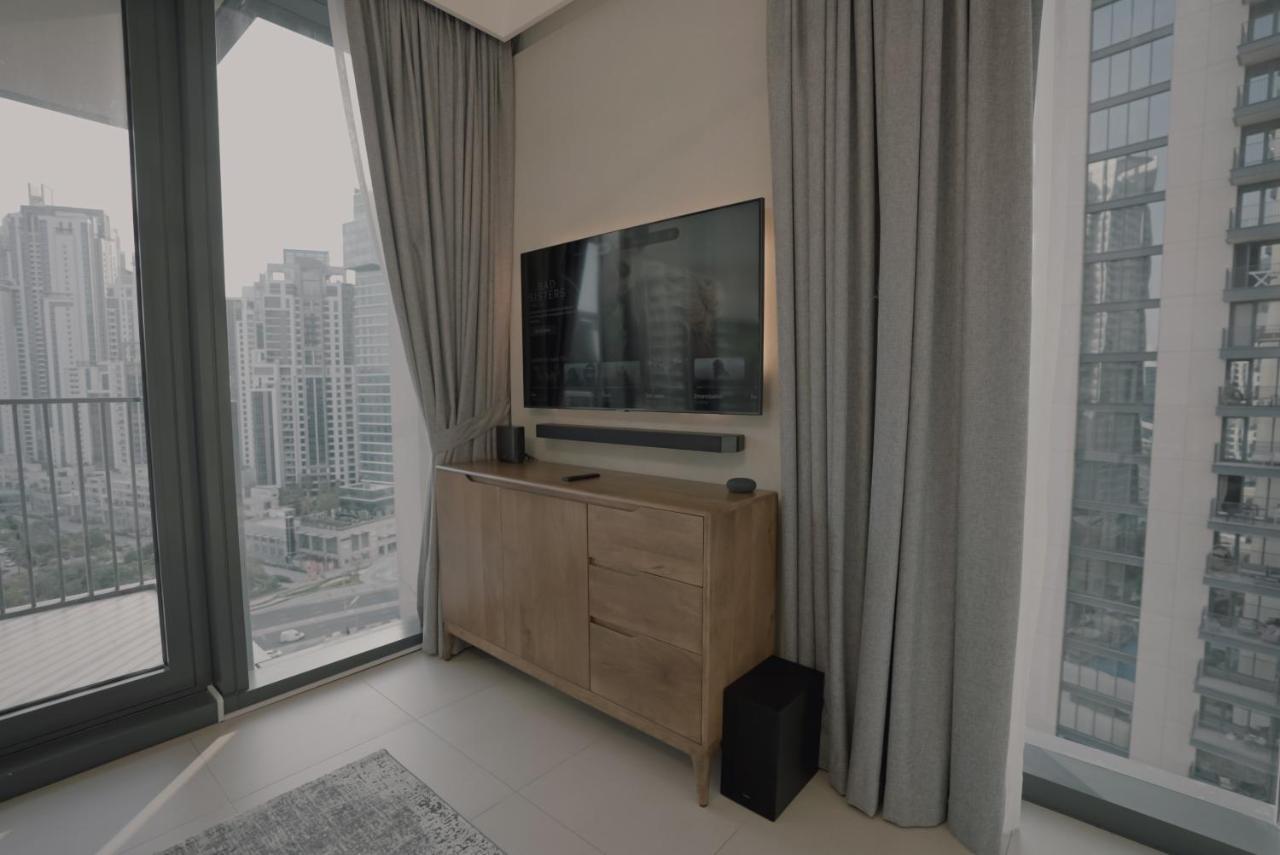 Apartment Ultimate / Downtown / 3 Beds / Upscale Luxury / Fantastic Finishing / New Building Dubai