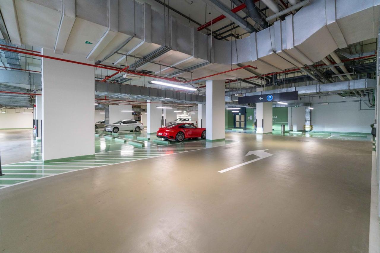 Ultimate / Downtown / 3 Beds / Upscale Luxury / Fantastic Finishing / New Building Apartment