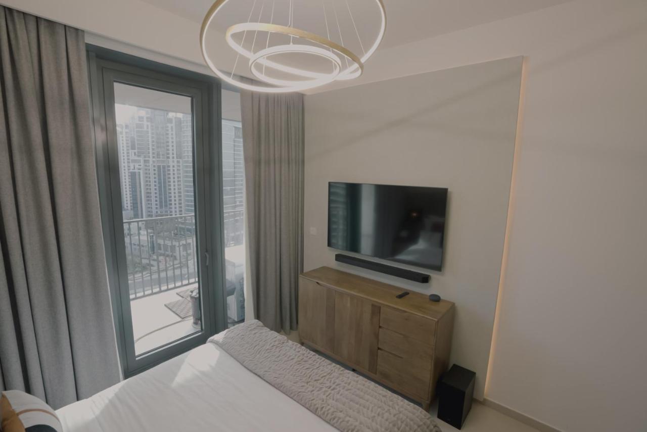 Apartment Ultimate / Downtown / 3 Beds / Upscale Luxury / Fantastic Finishing / New Building *