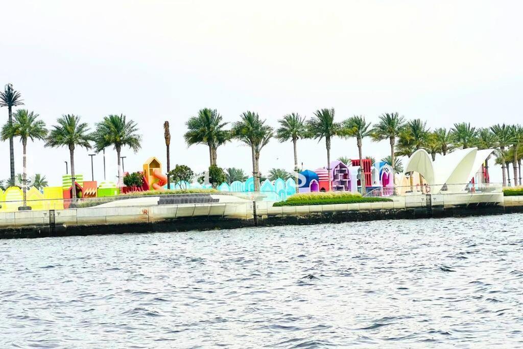 The Shrashi Suites, Creek Harbour - Paradise On The Island With Skyline & Burj Khaleefa View Сasa de vacaciones