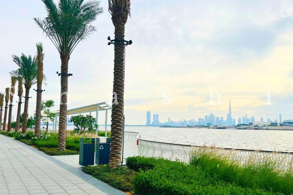 Сasa de vacaciones The Shrashi Suites, Creek Harbour - Paradise On The Island With Skyline & Burj Khaleefa View