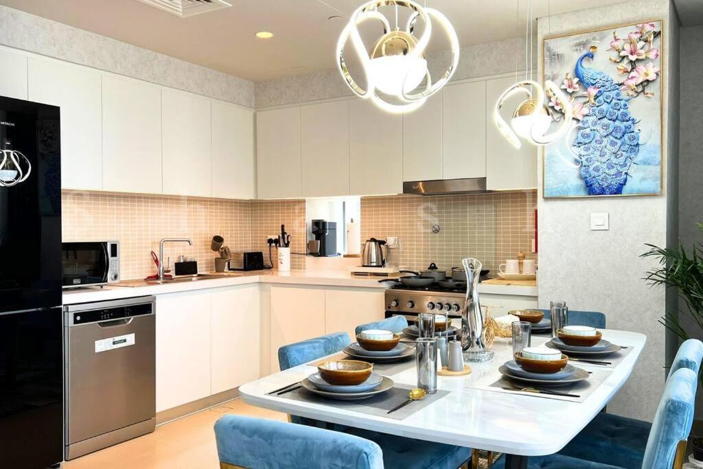 The Shrashi Suites, Creek Harbour - Paradise On The Island With Skyline & Burj Khaleefa View *