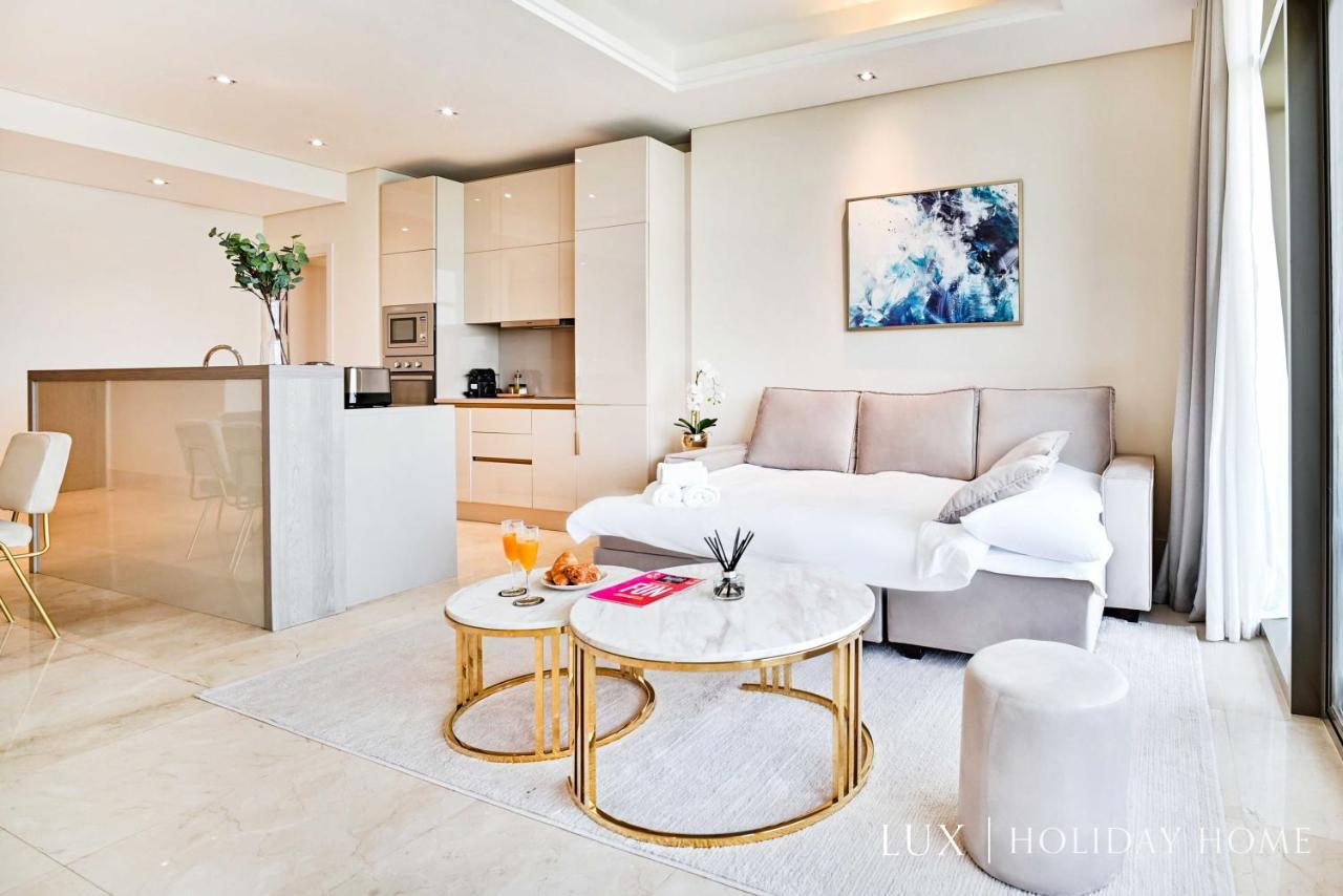 Lux - The Elegant Palm Apartment