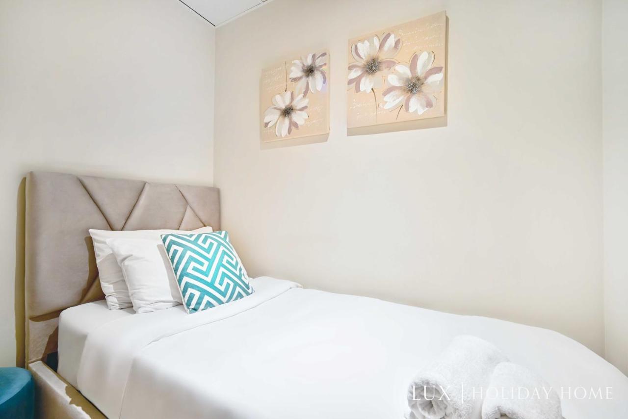 Lux - The Elegant Palm Dubai