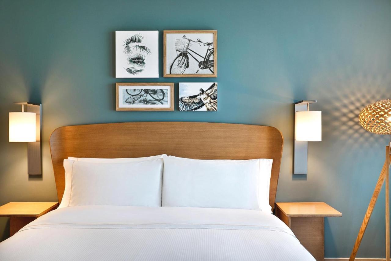 Element Al Jaddaf, Hotel