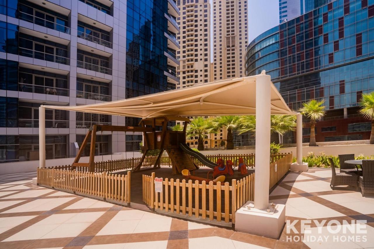 Appartement Contemporary Two Bedroom With Full Marina View Dubai