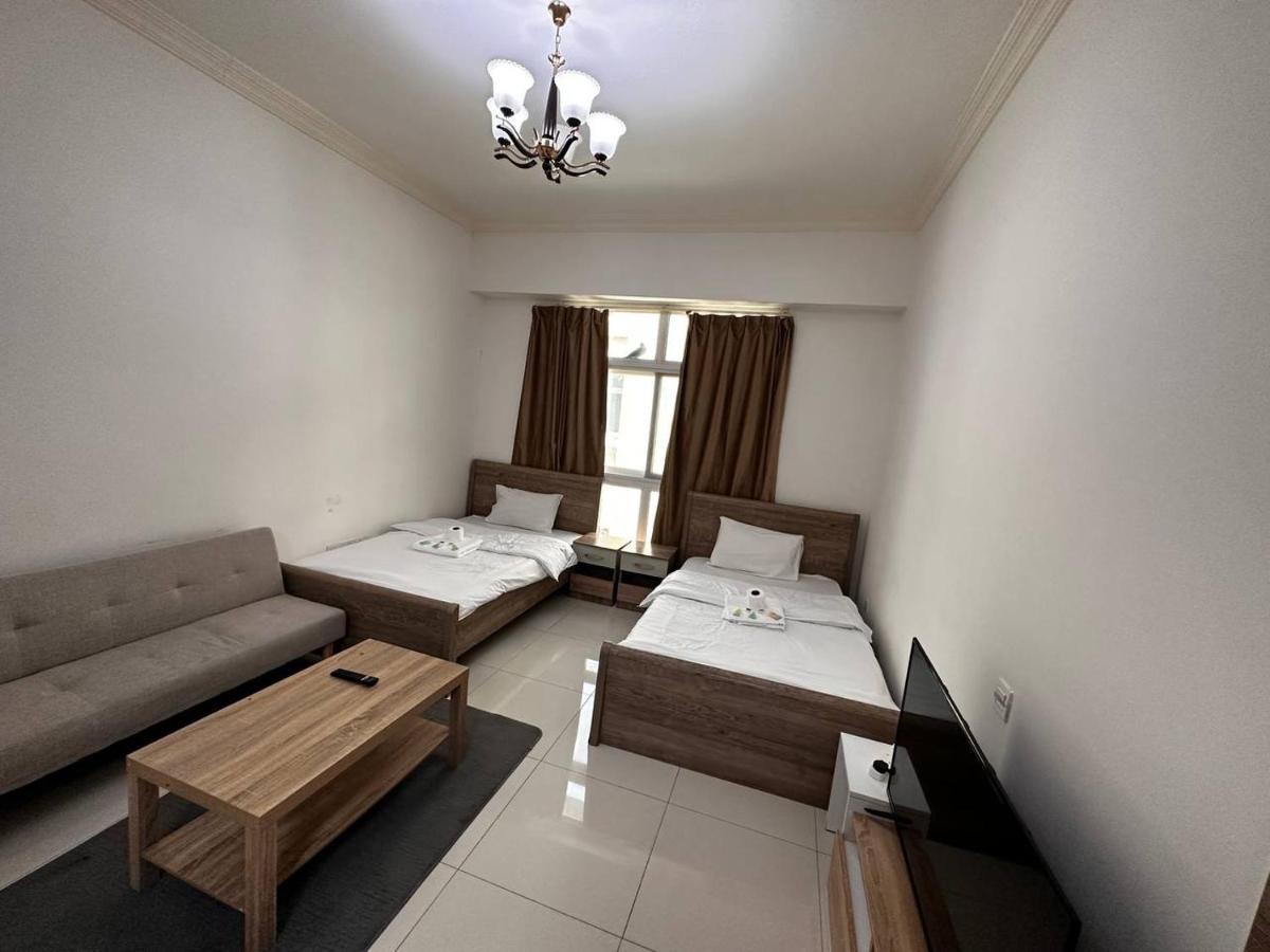 Cute And Small Partitions For Girls In Dubai- Female Guests Only فتيات فقط Apartment *