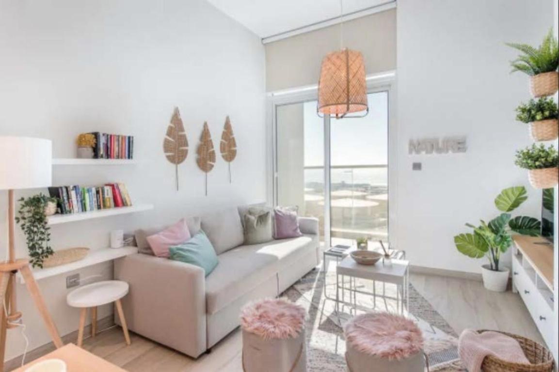 Lightsome With Balcony In One Tower Apartamento