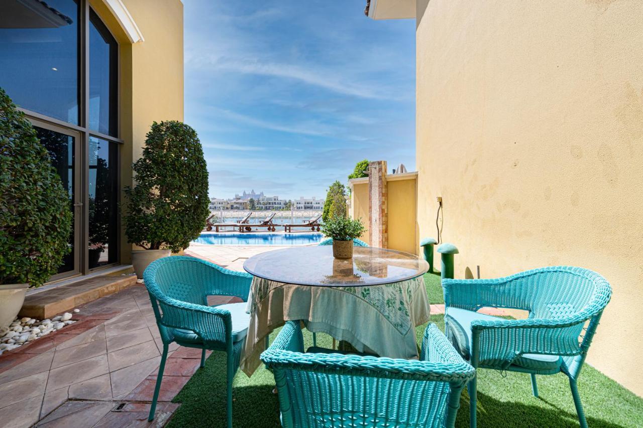 Villa Palm Jumeirah Beachfront Private Pool 5 Bedroom & 1 Maids With Access To