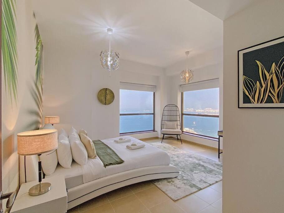 Luxury 2 Mins Walk From Sea