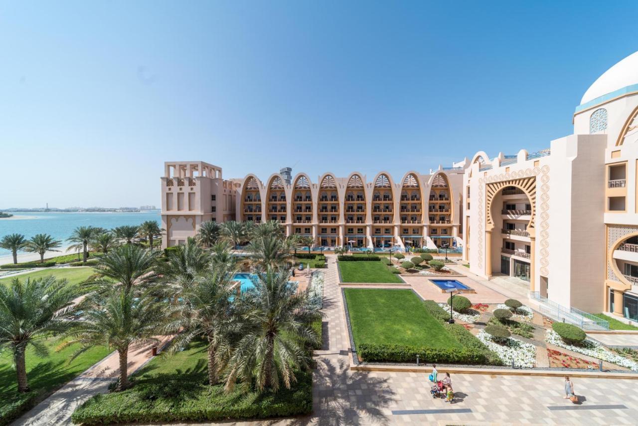 Amazing Beachfront Apartments Near Atlantis Waterpark By Simply Comfort Lägenhet