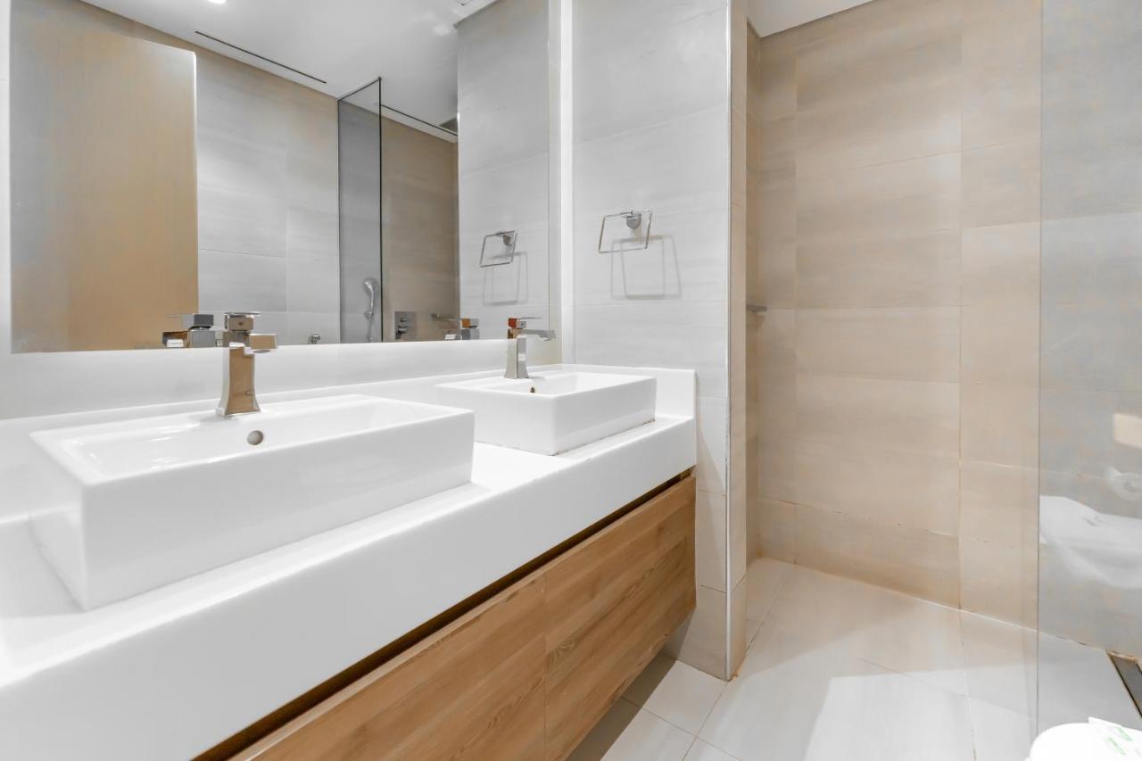Fam Living - Mada Residences Downtown Apartment Dubai