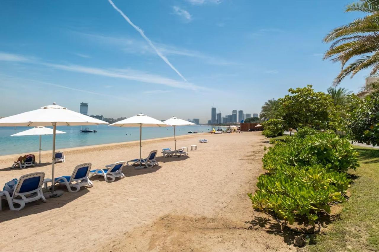 Spacious 2-bedroom Beachfront With Pool Apartment Dubai